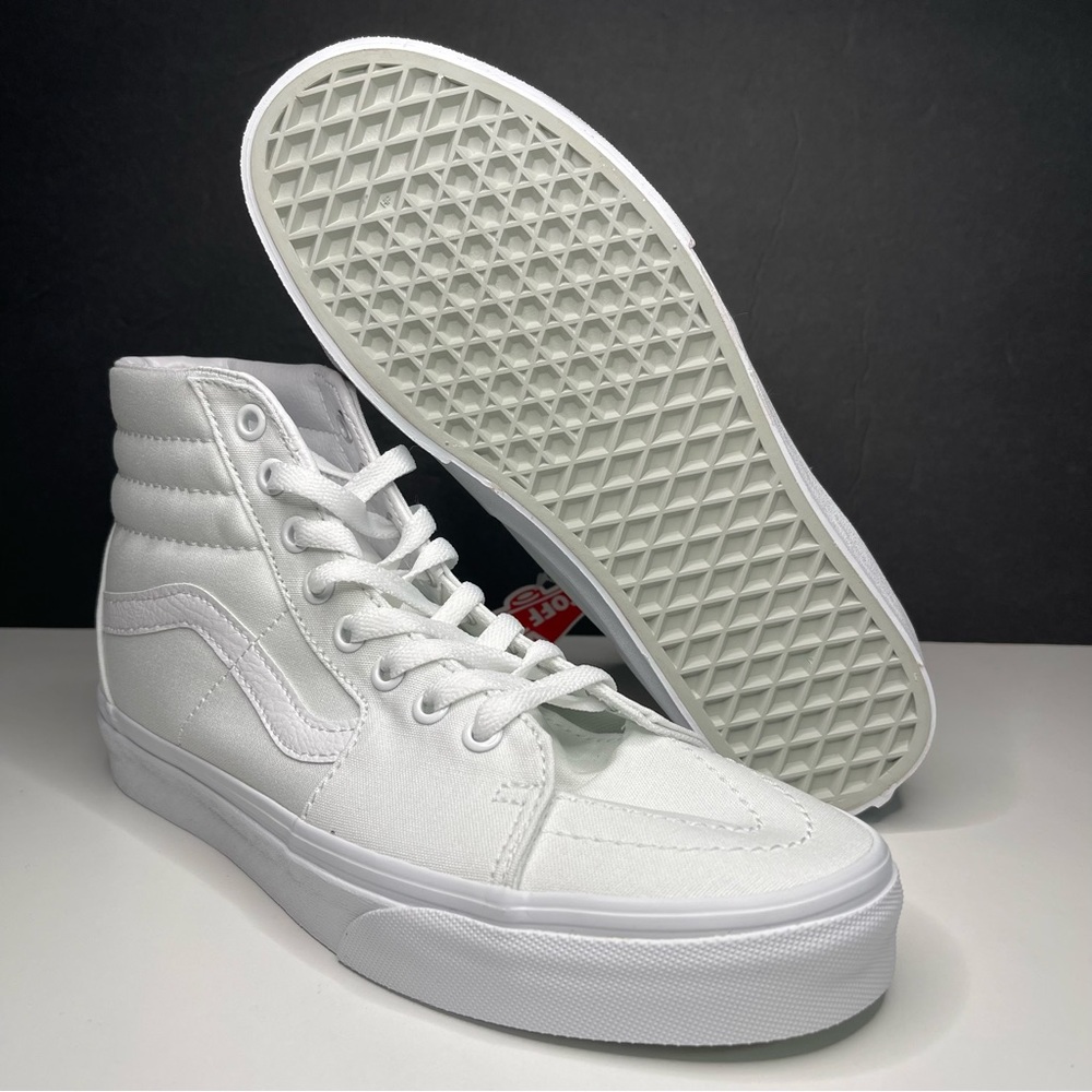 Vans Sk8-Hi True White VN000D5IW00 Men’s size 7 or Women’s 8.5